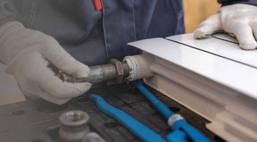 Professional water heater repair services in El Paso, AR